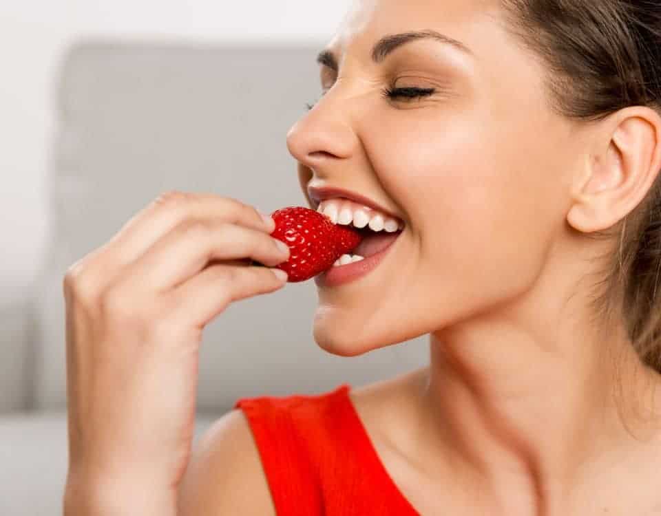 The Secret to Lasting Brightness: How Your Diet Influences Teeth Whitening Maintenance Hove